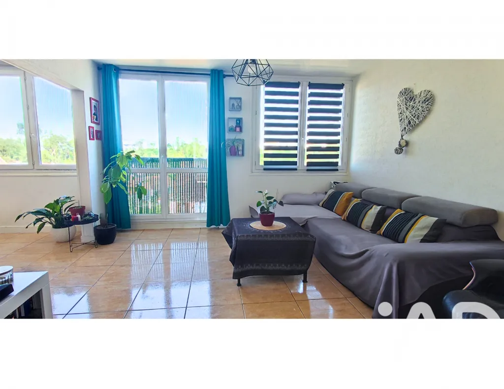 Séjour - Appartement Traversant avec Parc à Éragny