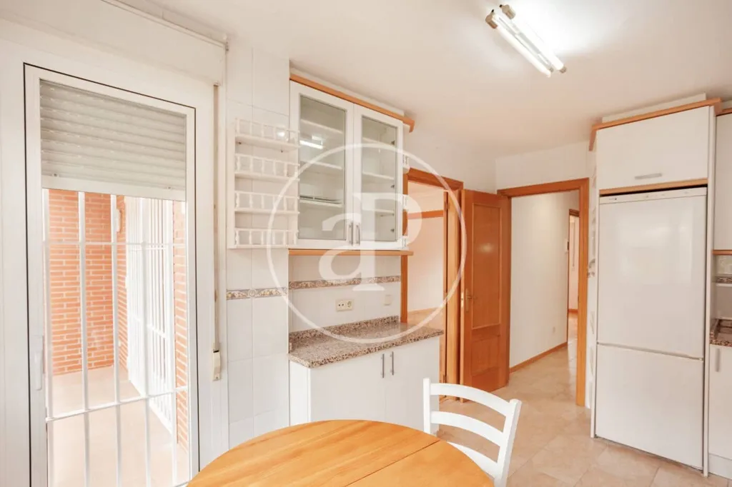 Köök - Semi-detached Chalet with Terrace in Barajas