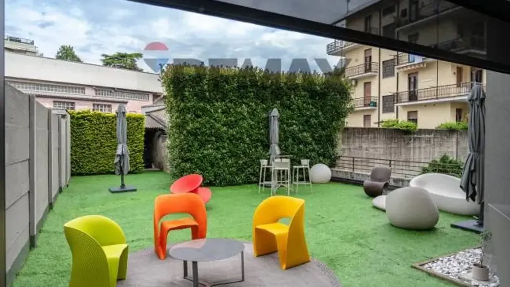 Terrasse - Designer Loft with Private Garden in Busto Arsizio