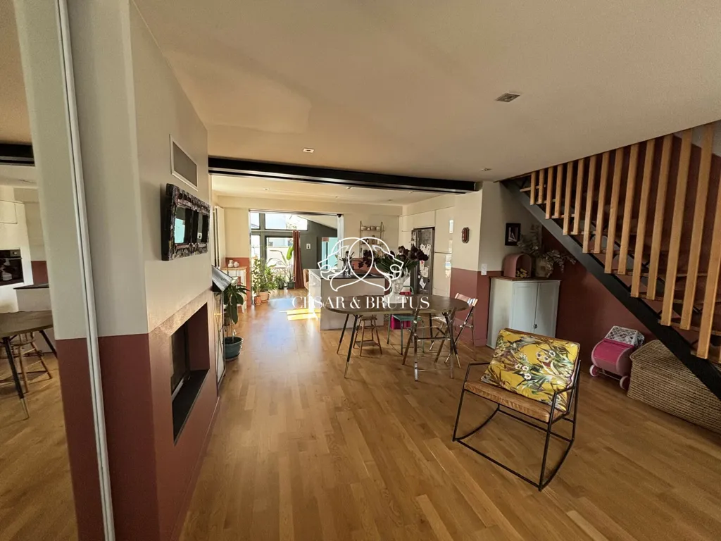 Elutuba - Renovated 4-Bed House with Pool in Tassin-la-Demi-Lune
