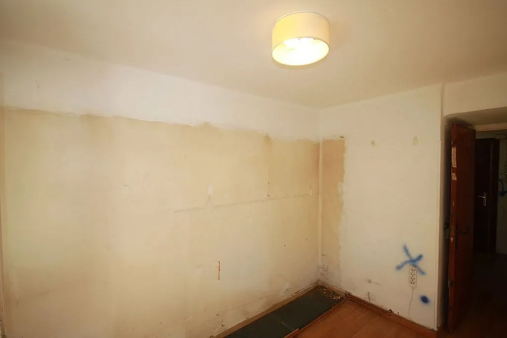 Pièces - Flat for Renovation with Terrace in Aravaca
