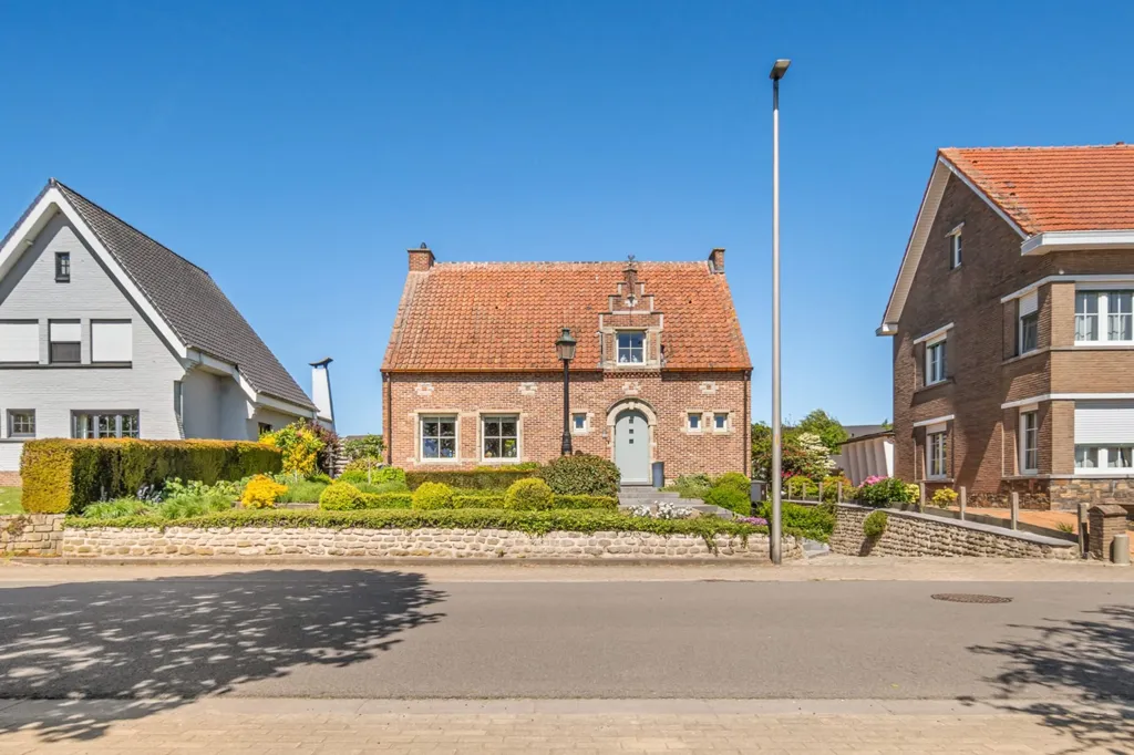 Extérieur - Villa Rénovée avec Garage à Erps-Kwerps