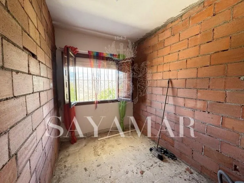 Pièces - Renovatable Villa near Sayalonga