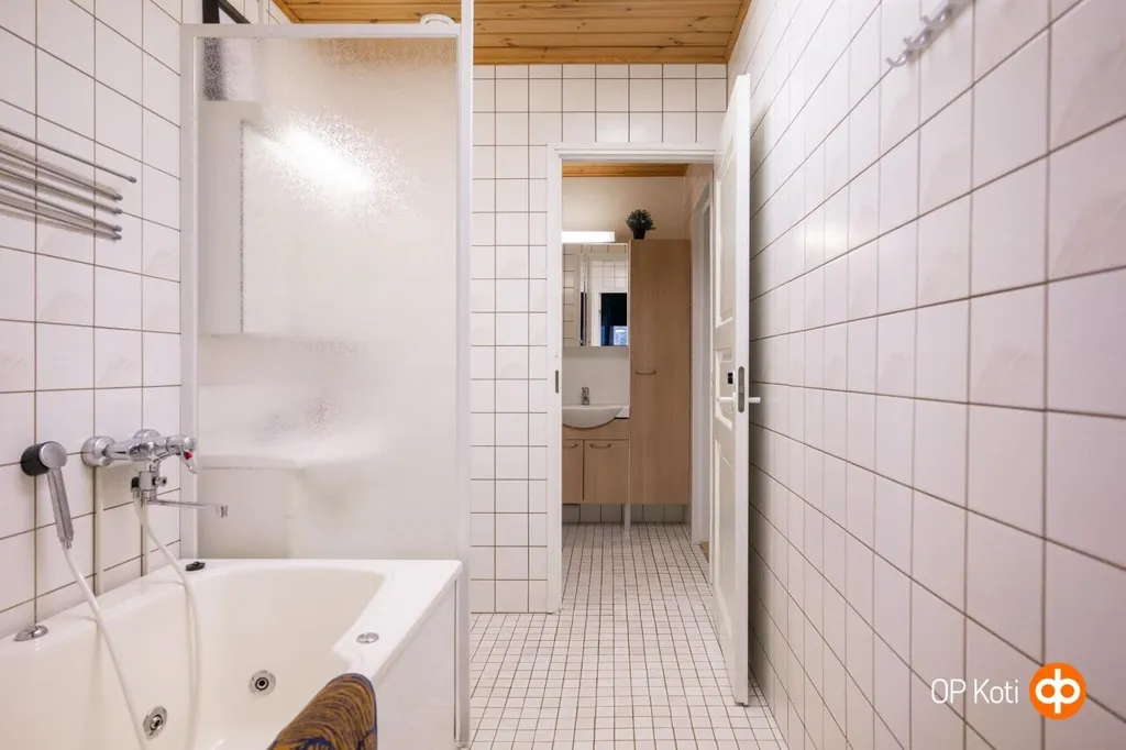 6-toaline maja asukohas Laukaa
