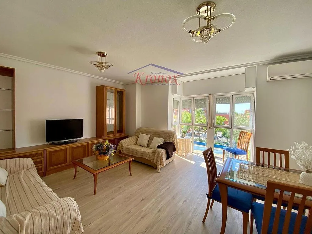 Soggiorno - Spacious Apartment with South Orientation in Vallecas