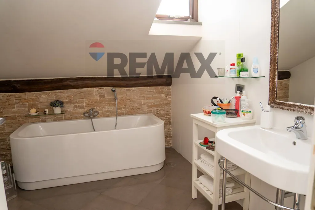 Vannitoad - Rustic Two-Level Apartment in Cosenza