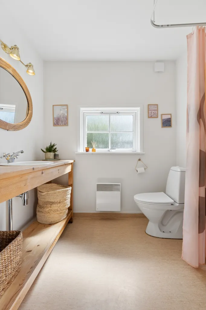 Salles de bain - Modernised Summerhouse with Terraces in Otterup