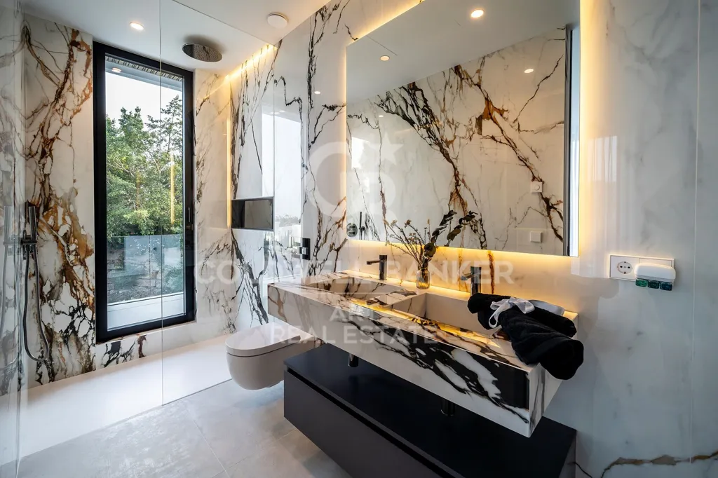 Vannitoad - Luxury Villa with Pool in Estepona