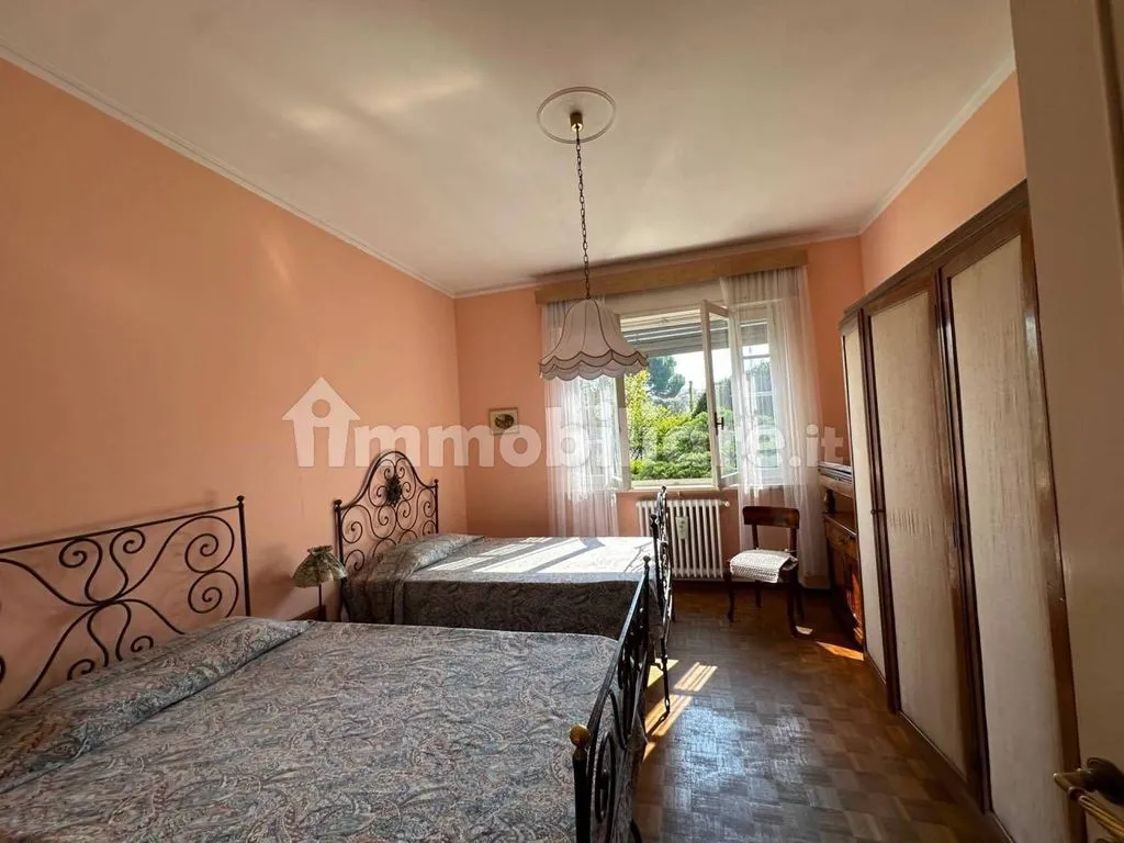 Chambres - Luxury Villa with Private Garden in Mozzo
