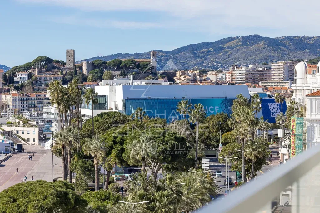 Apartment with Sea View on the Croisette, Cannes