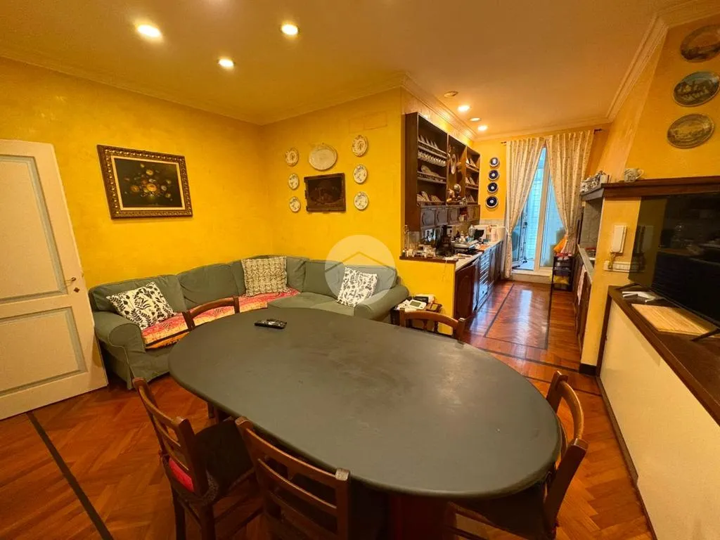Dining Room - Spacious 6-Room Apartment in Genoa