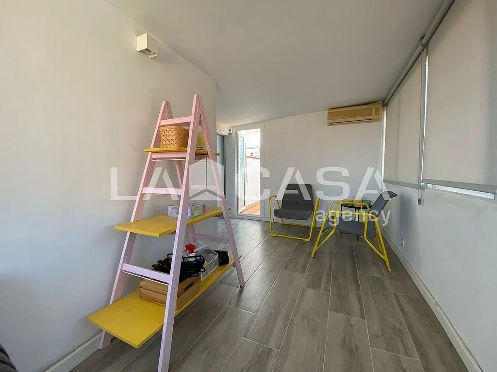 Elutuba - Duplex with Balcony in Santa Coloma de Gramenet