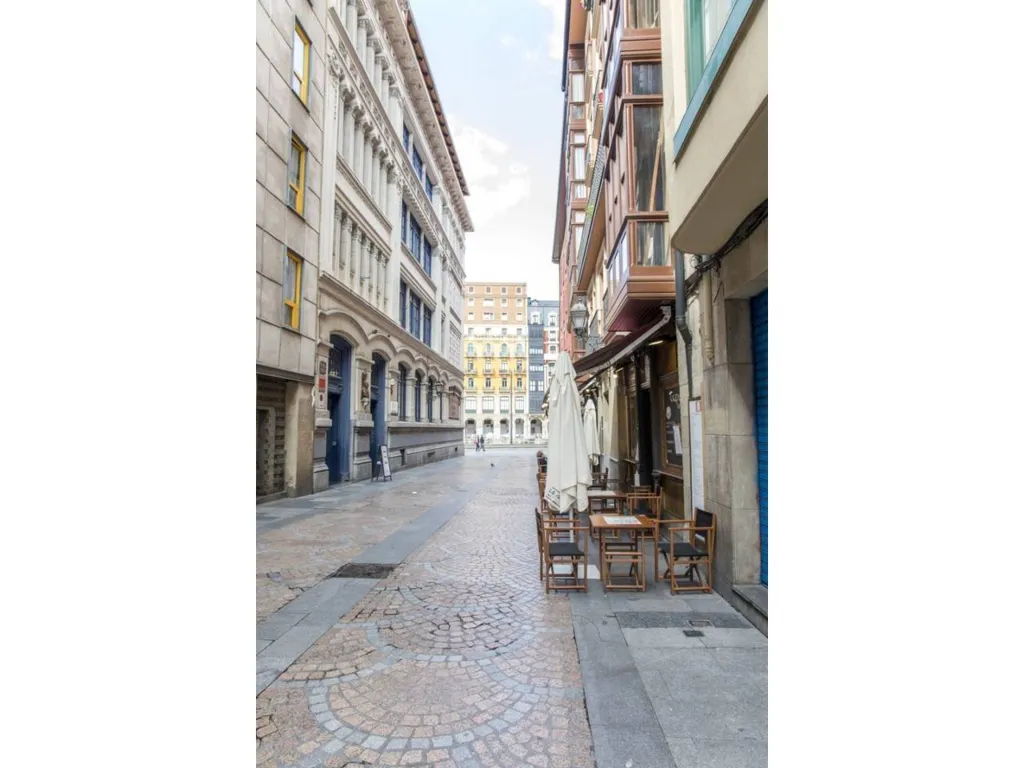 Reformed Flat with Balcony in Bilbao's Old Town
