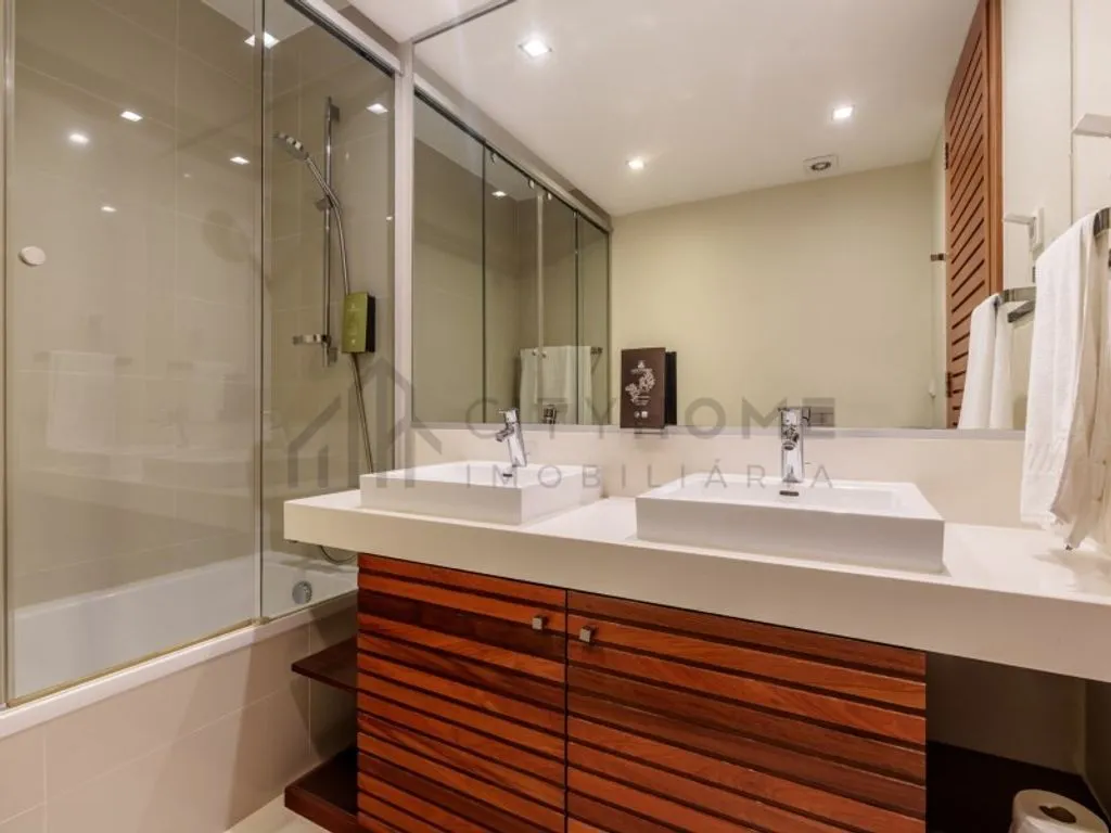 Salles de bain - Luxury Penthouse Duplex at Amendoeira Golf Resort