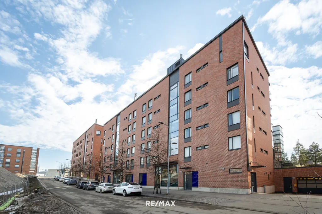 Exterior - Modern Apartment with West-Facing Terrace in Länsi-Pasila