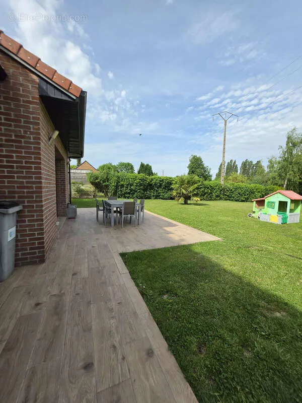 Terrasse - Pavillon Individuel avec Jardin à Chocques