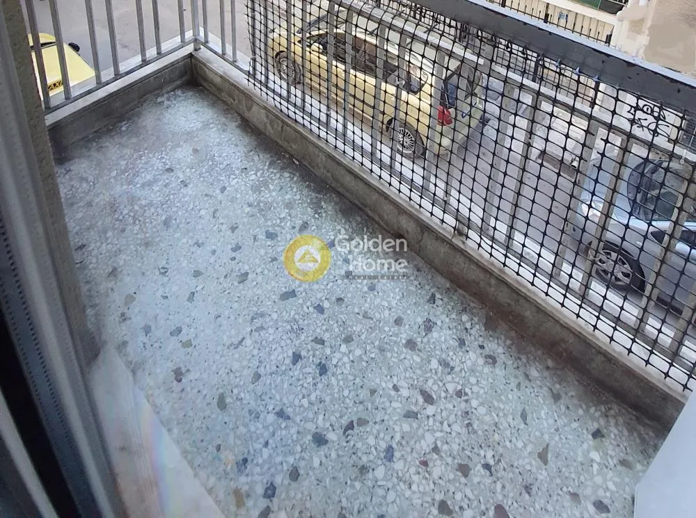 Balcon - Apartment with Security Gate in Patissia