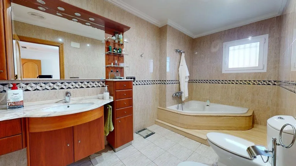 Salles de bain - Luxury Detached House with Pool in Perleta