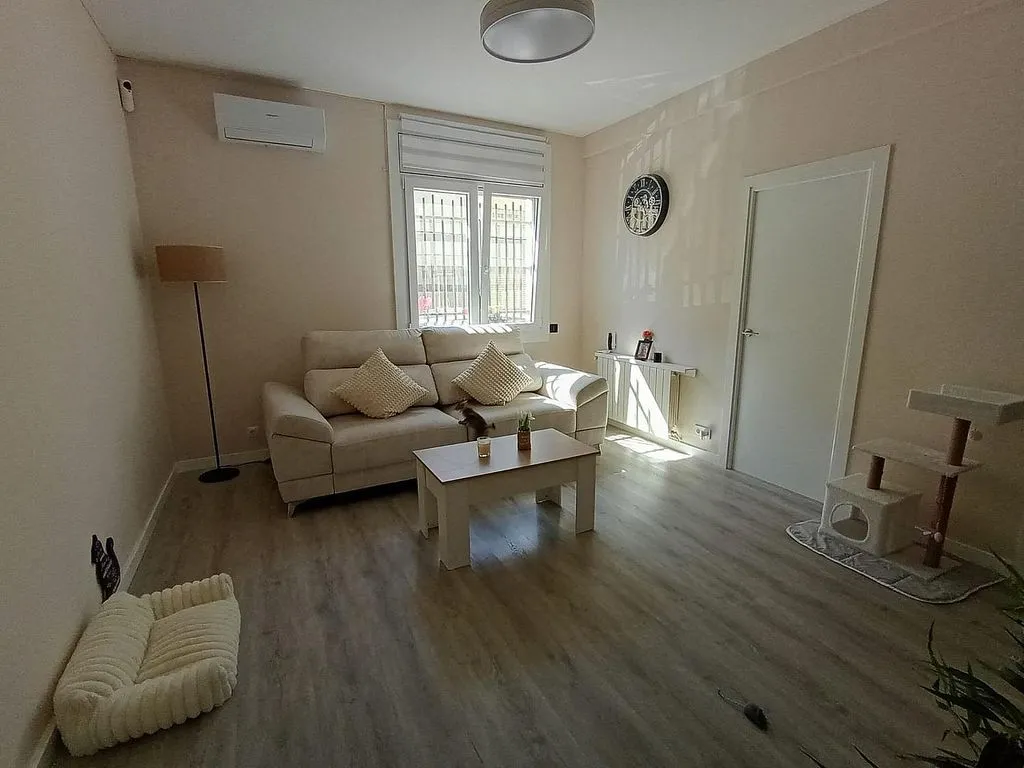 Living Room - Apartment with Air Conditioning in Canovelles