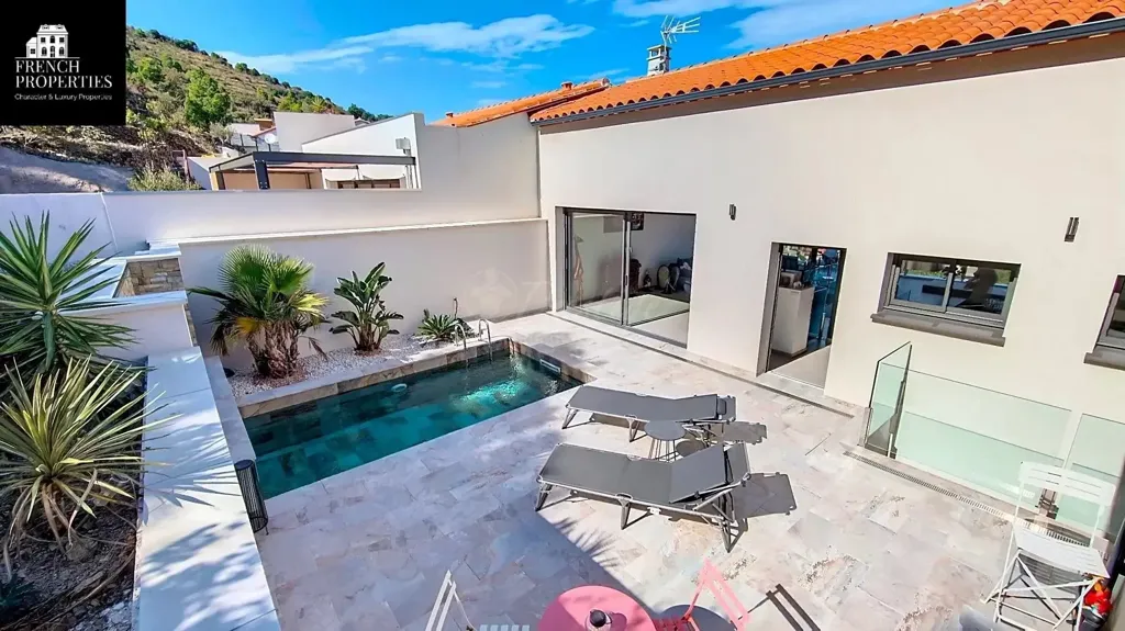 Piscine - Maison Contemporaine avec Vue Panoramique à Port-Vendres