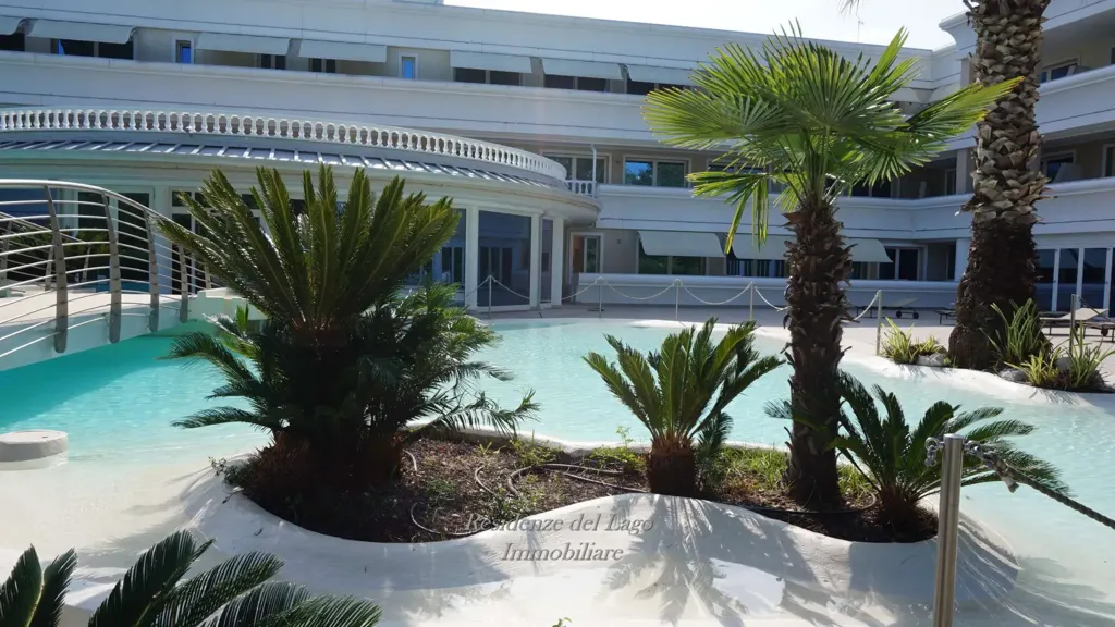 Bassein - Triplex with Pool View in Sirmione