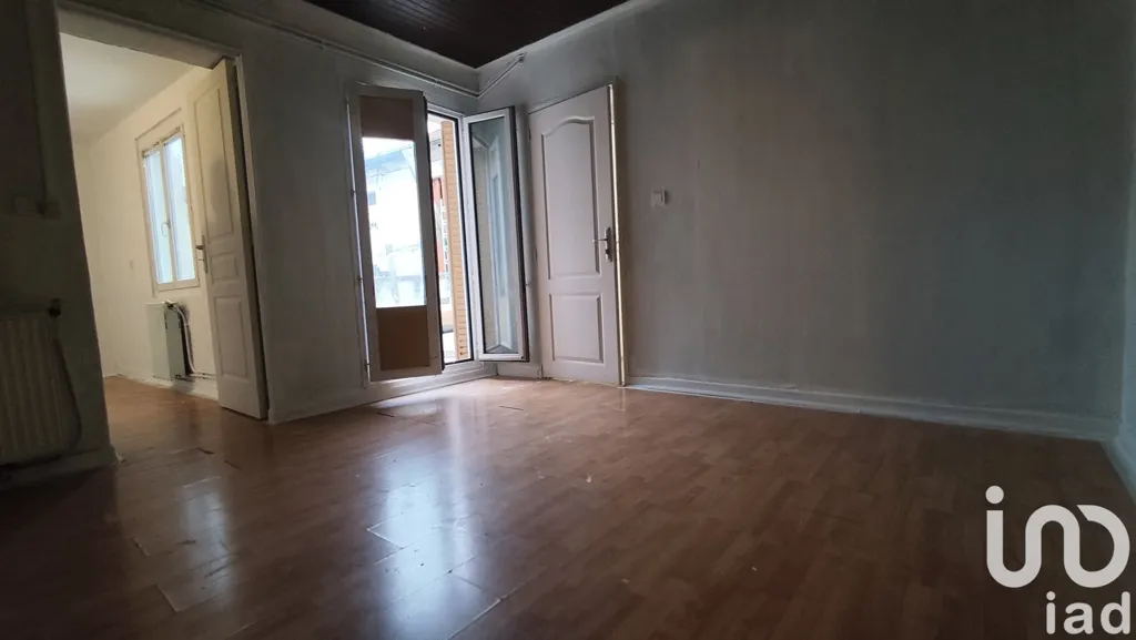 Toad - Renovable Flat with Balcony in Drancy
