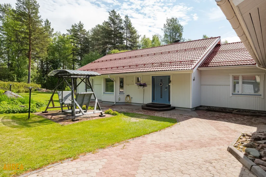 Giardino - Modernised Detached House with Garden in Ii