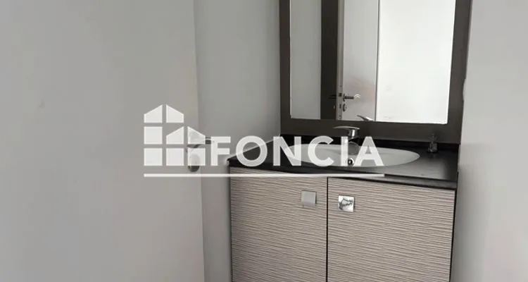 Vannitoad - 2-Bedroom Apartment with Balcony in Rouffiac-Tolosan