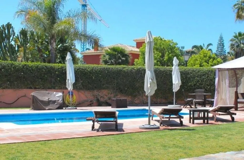 Piscine - Andalusian Villa with Pool in Estepona