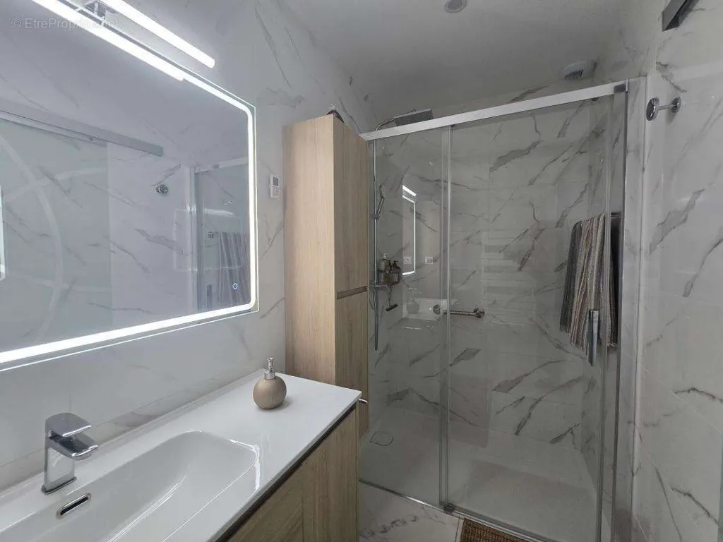 Bagni - Contemporary House with Pool Potential in Saint-Cyprien