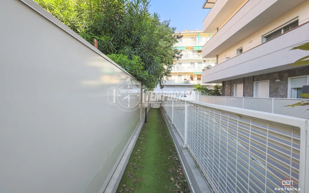 Jardin - Modern Apartment with Private Garden in Bologna