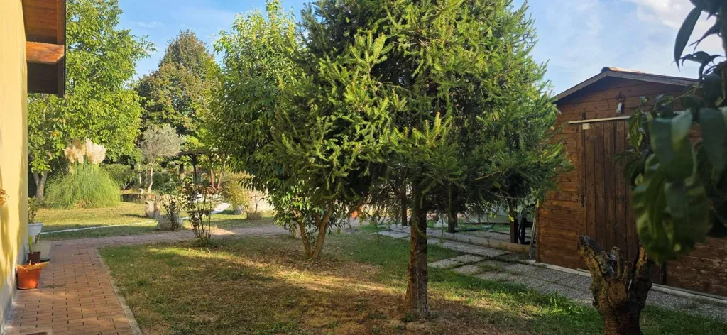 Aed - Bifamiliar Villa with Private Garden in Rubiera