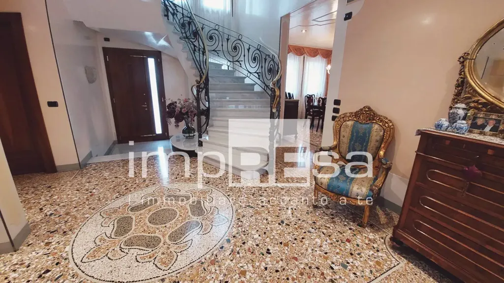 Entrée - Architectural Villa with Garden in Treviso