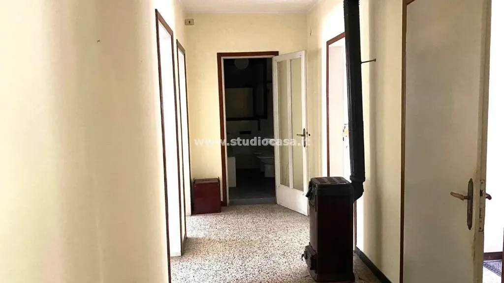 hallway_entrance