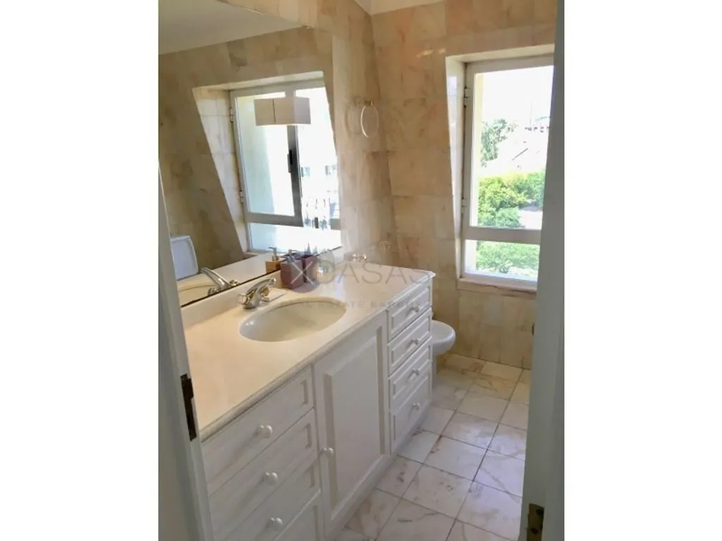 Vannitoad - Penthouse with Sea View in Estoril