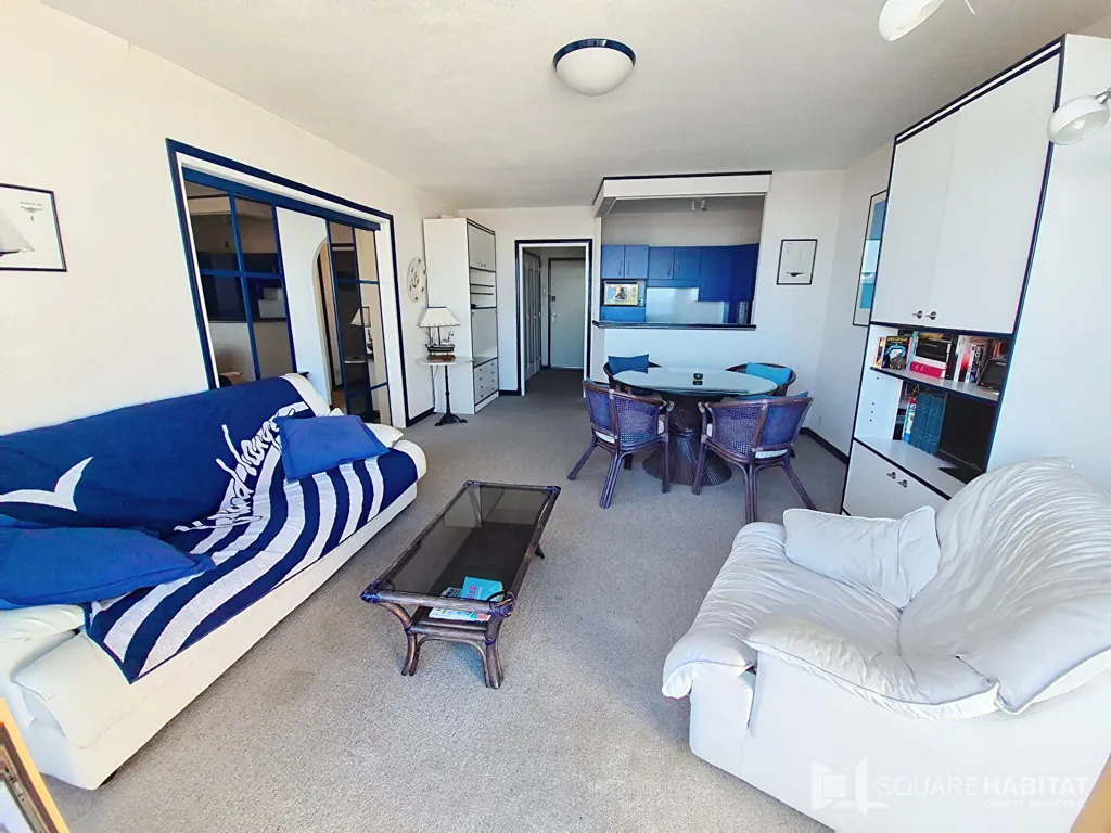 Living Room - 3-Bed Apartment with Sea View in Quiberon