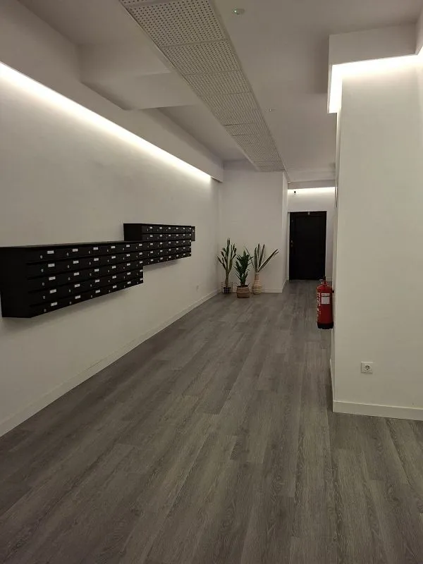 Entrée - 1-Bedroom Flat with Terrace in City Centre