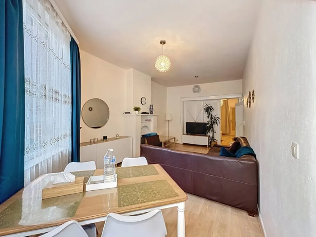 Söögituba - 2-Bedroom Apartment with Terrace in Schaerbeek