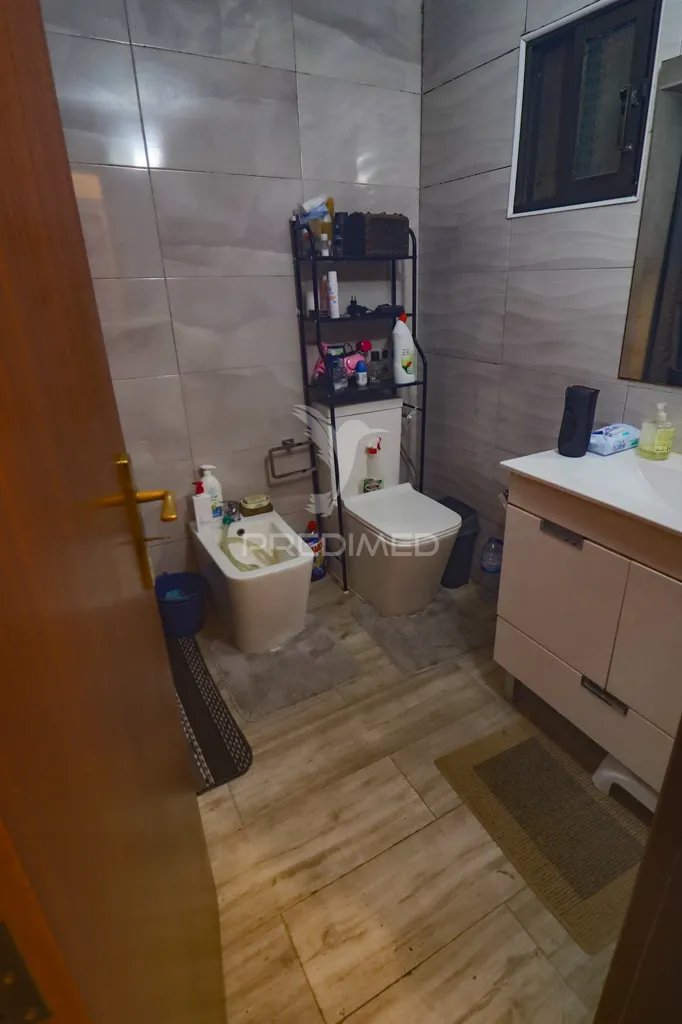 Bathrooms - T3 Apartment with Garden in Olivais, Lisbon