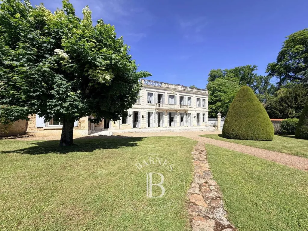 Extérieur - Maison de Campagne Charmante avec 6 Chambres à Graçay