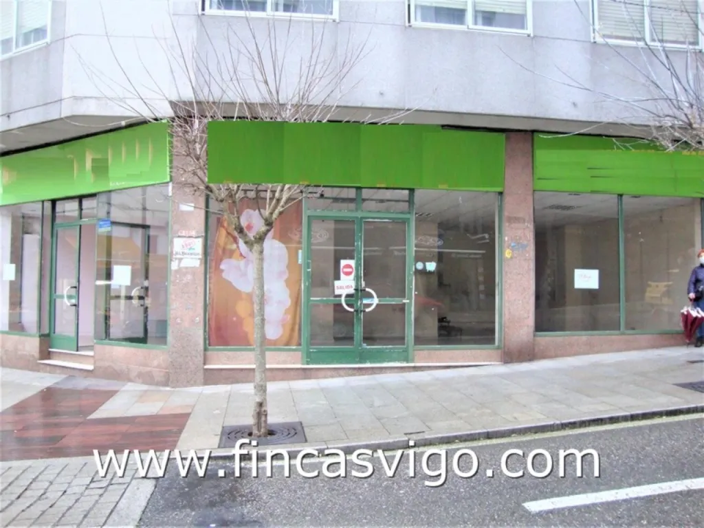 Exterior - Commercial Space with Strategic Location in Vigo