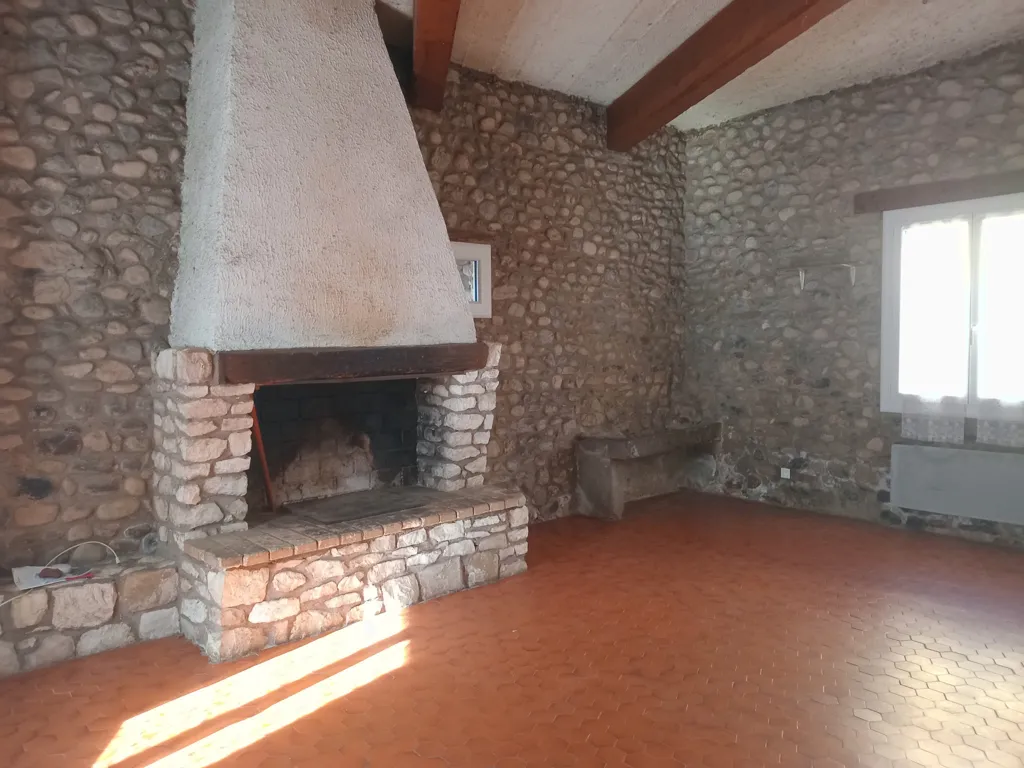 Elutuba - Atypical House with Stone Features in Clermont l'Hérault