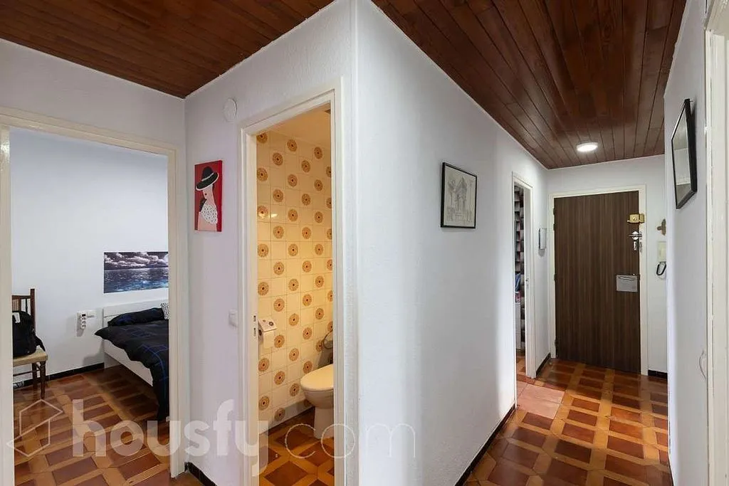 Hallway - Apartment with Balcony in Santa Bàrbara