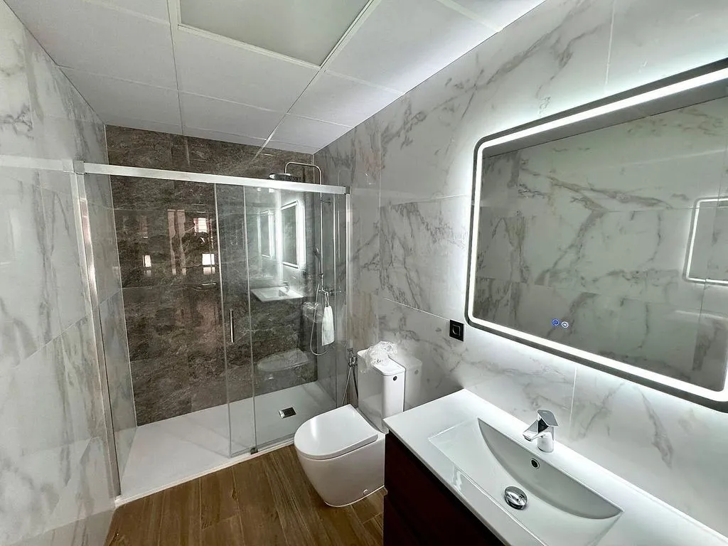 Salles de bain - Modern Studio Flat with Air Conditioning in Murcia