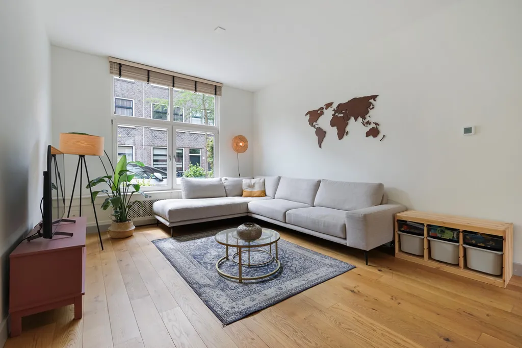 Séjour - Ground Floor Flat with Deep Garden in 's-Gravenhage