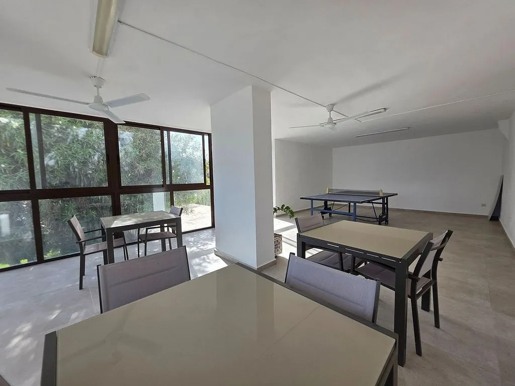Dining Room - Luxury Seafront Apartment in Alicante