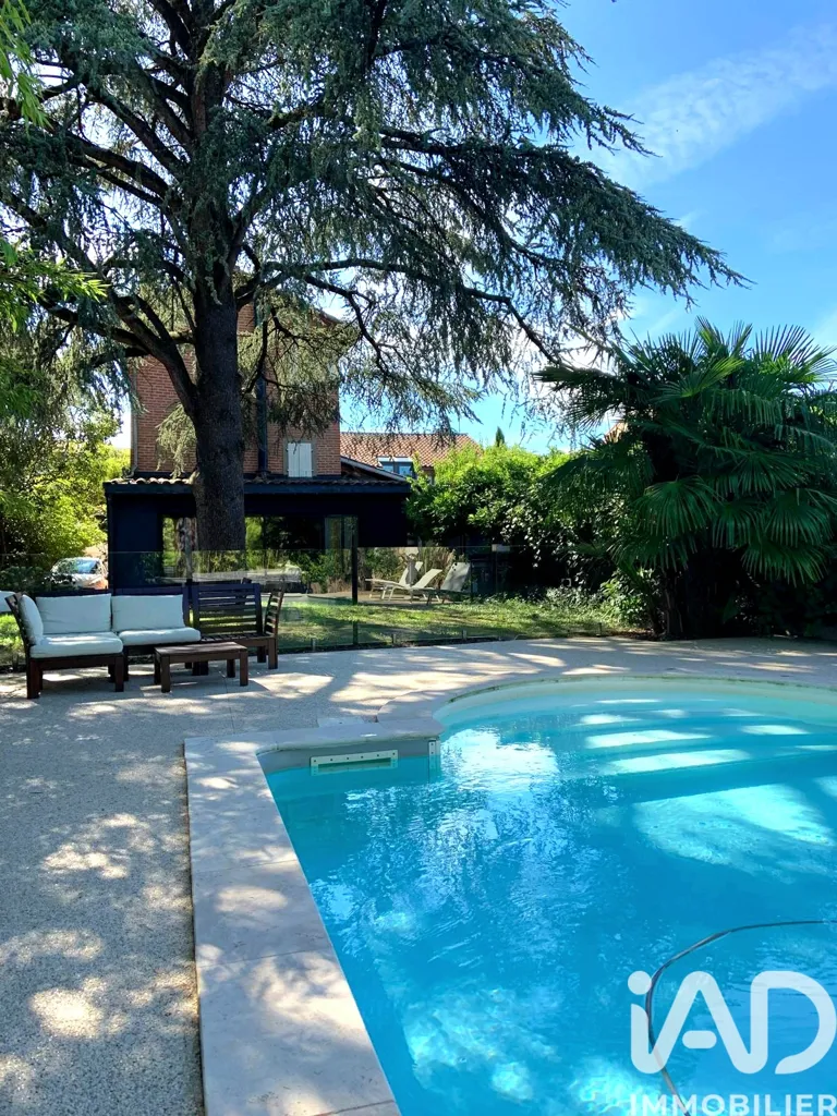 Bassein - Charming 10-Bedroom House with Pool in Albi
