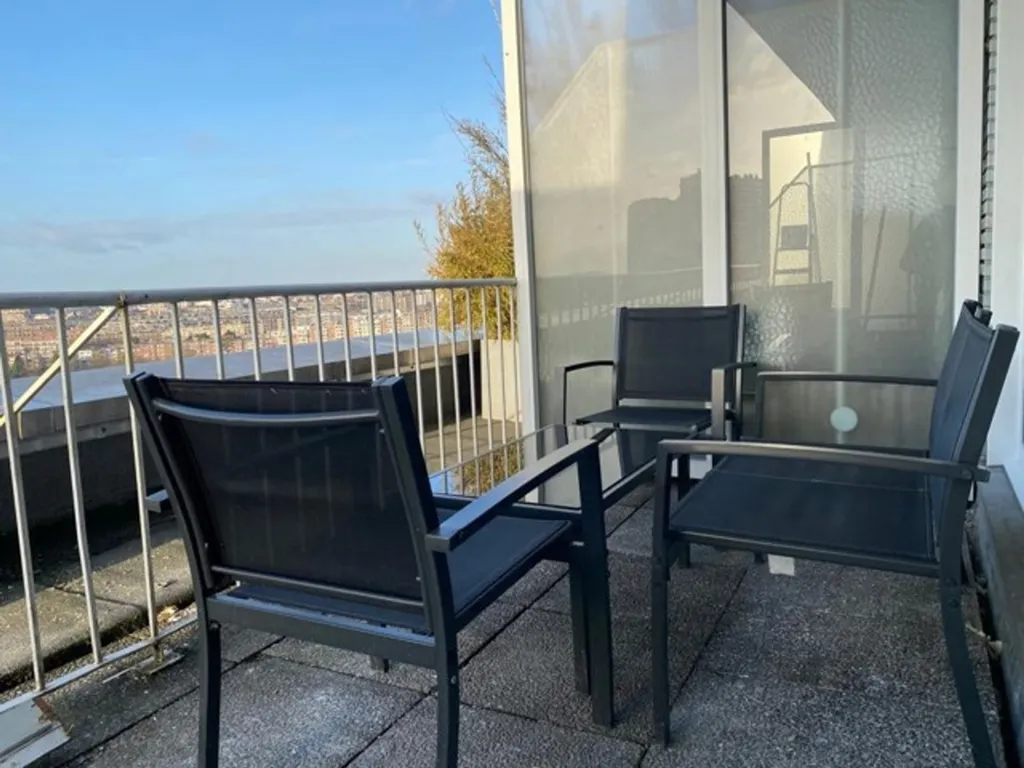 Balcony - Renovated Studio with Terrace in Central Location