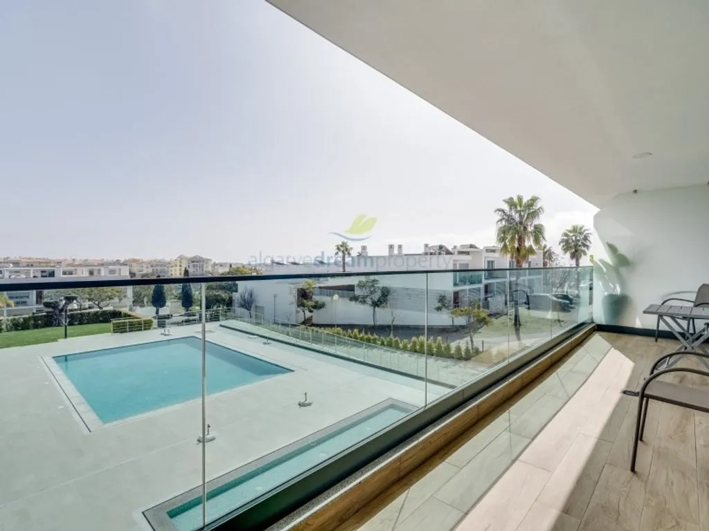 Bassein - 2-Bedroom Flat with Pool in Albufeira