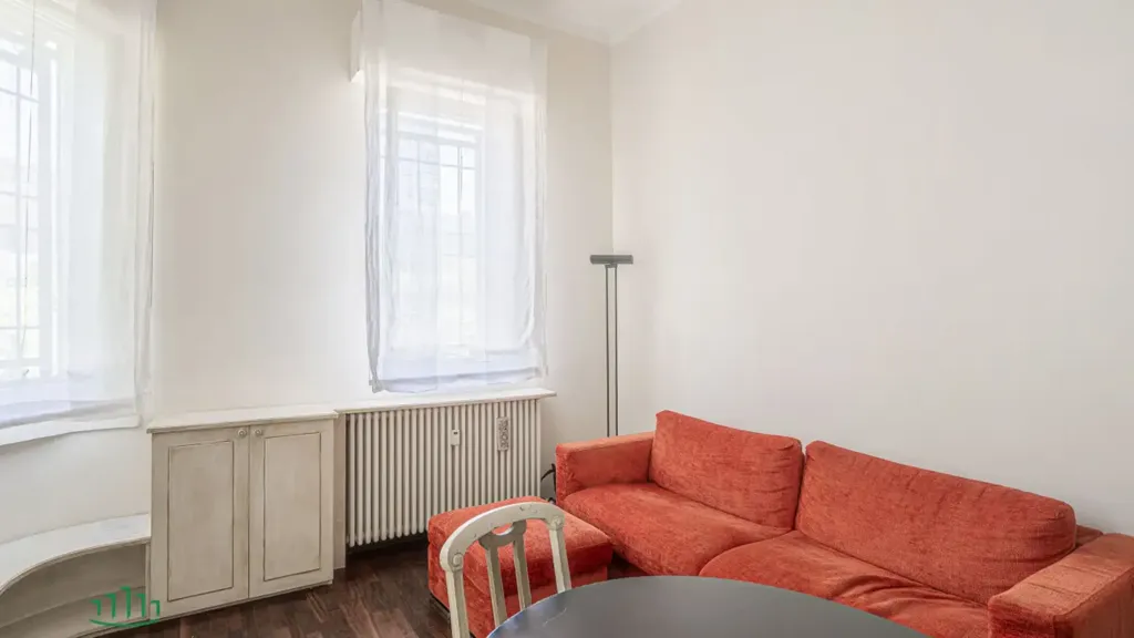 Séjour - Armed Bilocale with Private Patio in Bologna